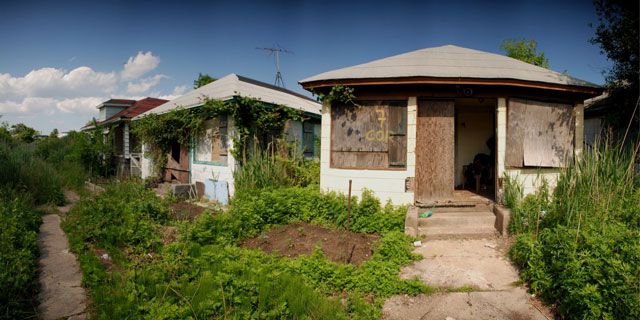 (Photo by Nate Kensinger)ARCHITECTURE: Further afield in Far Rockaway, abandoned houses and bungalows line the streets, the result of a subprime mortgage crisis that's left the area in poor condition. It's not a pretty scene, but it is worth exploring. 